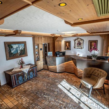 Alpin Panoramahotel Laerchenhof Heiligenblut Bagian luar foto