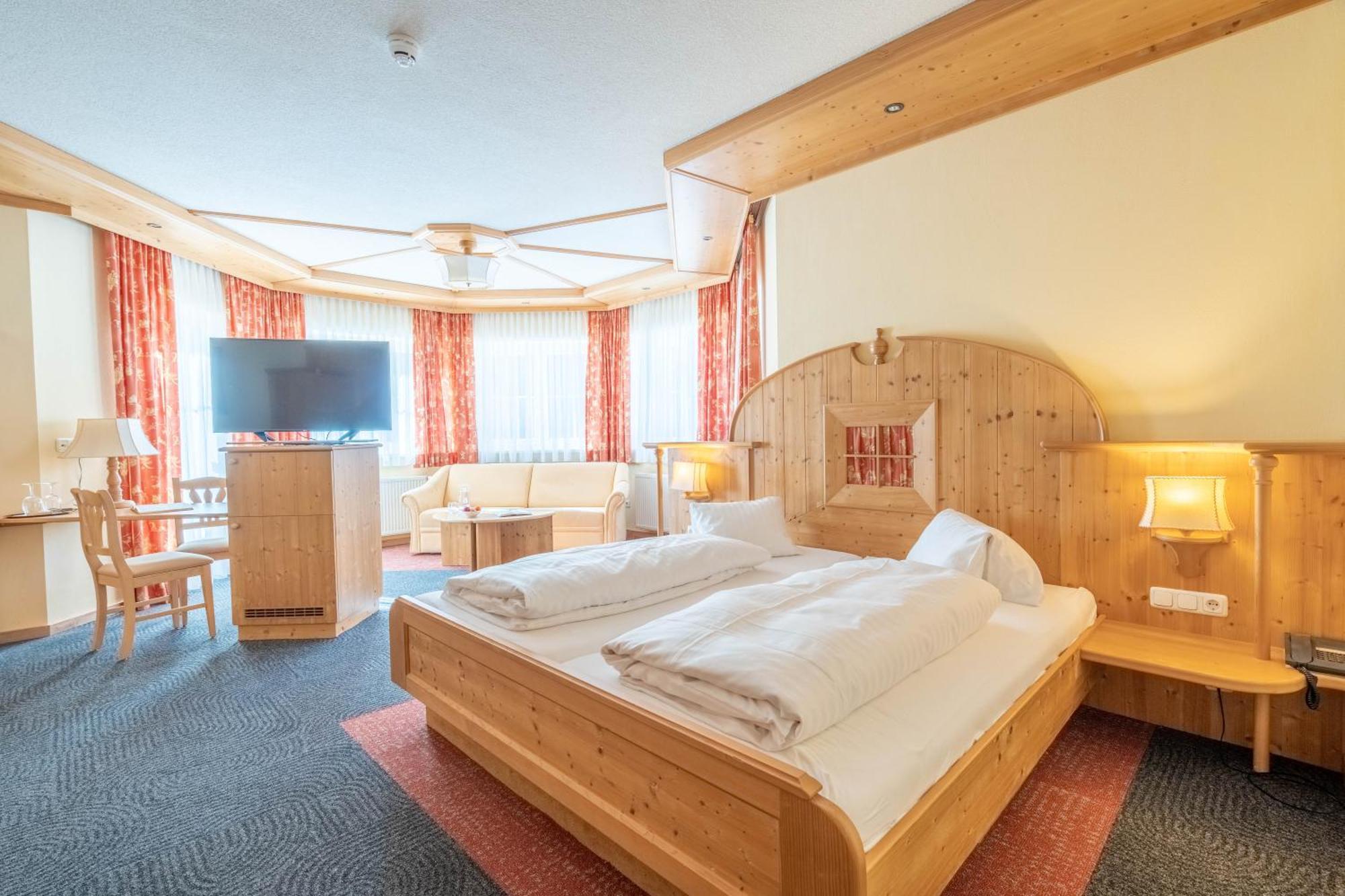 Alpin Panoramahotel Laerchenhof Heiligenblut Bagian luar foto