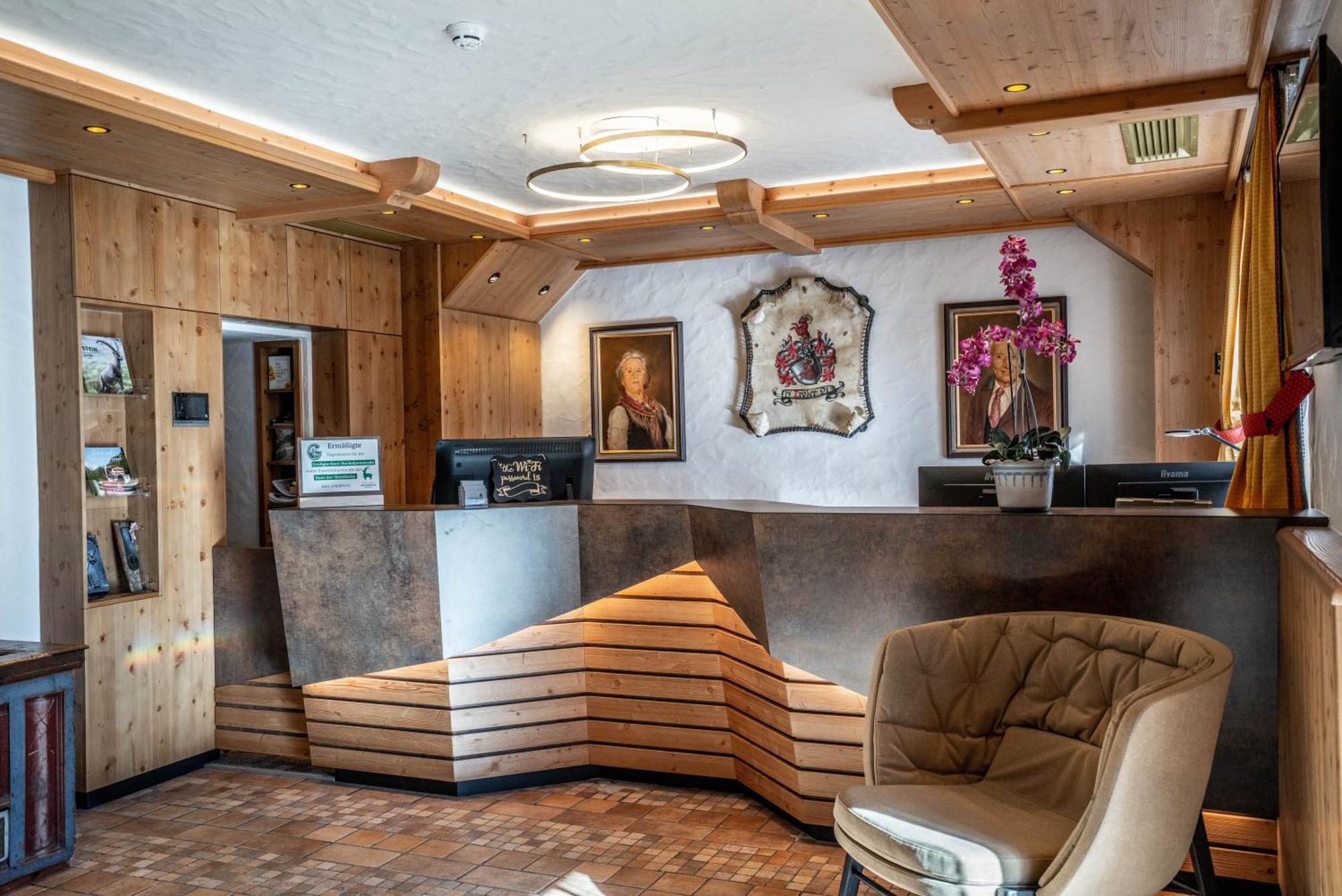 Alpin Panoramahotel Laerchenhof Heiligenblut Bagian luar foto