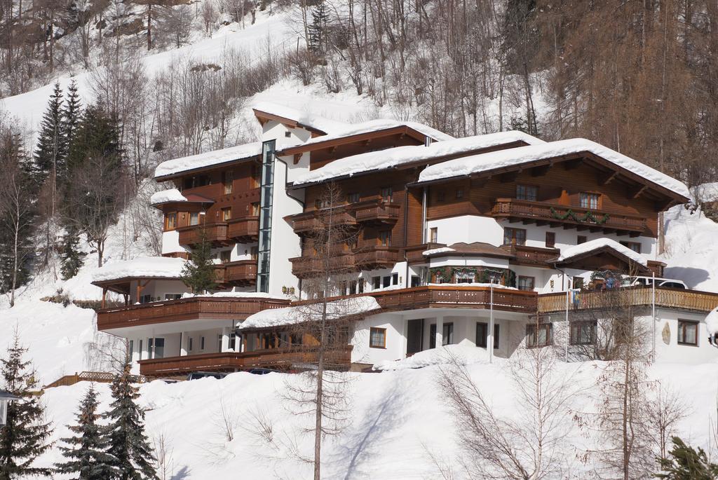 Alpin Panoramahotel Laerchenhof Heiligenblut Bagian luar foto