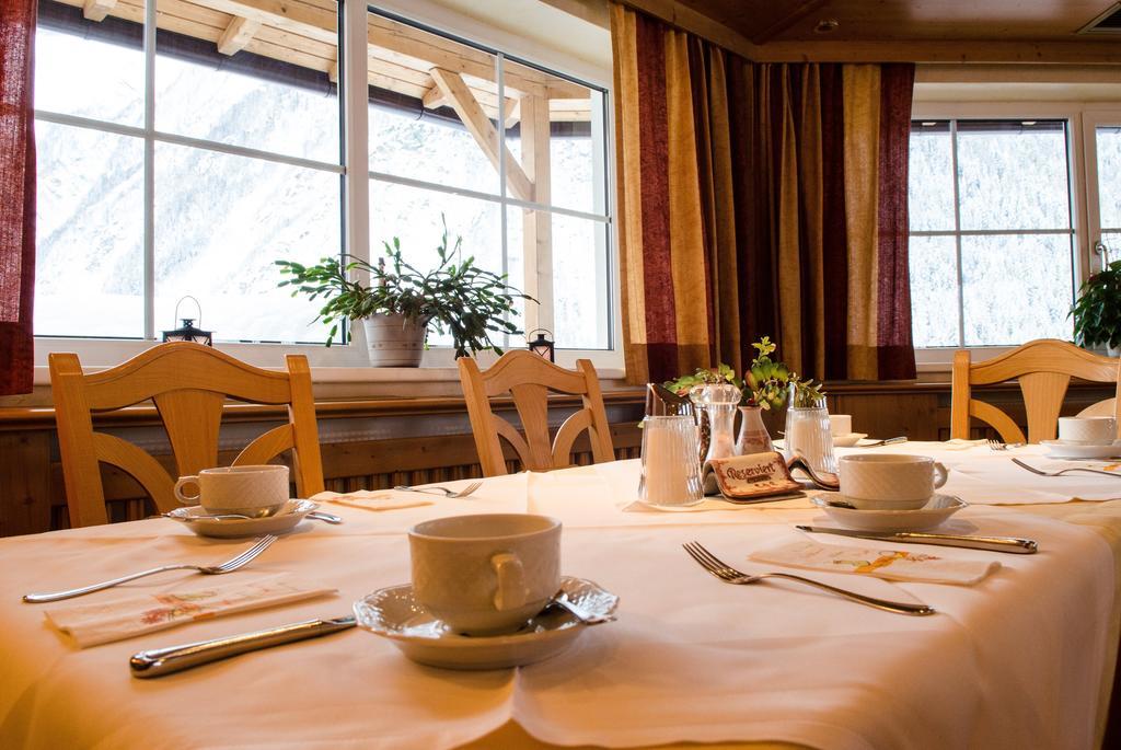 Alpin Panoramahotel Laerchenhof Heiligenblut Bagian luar foto