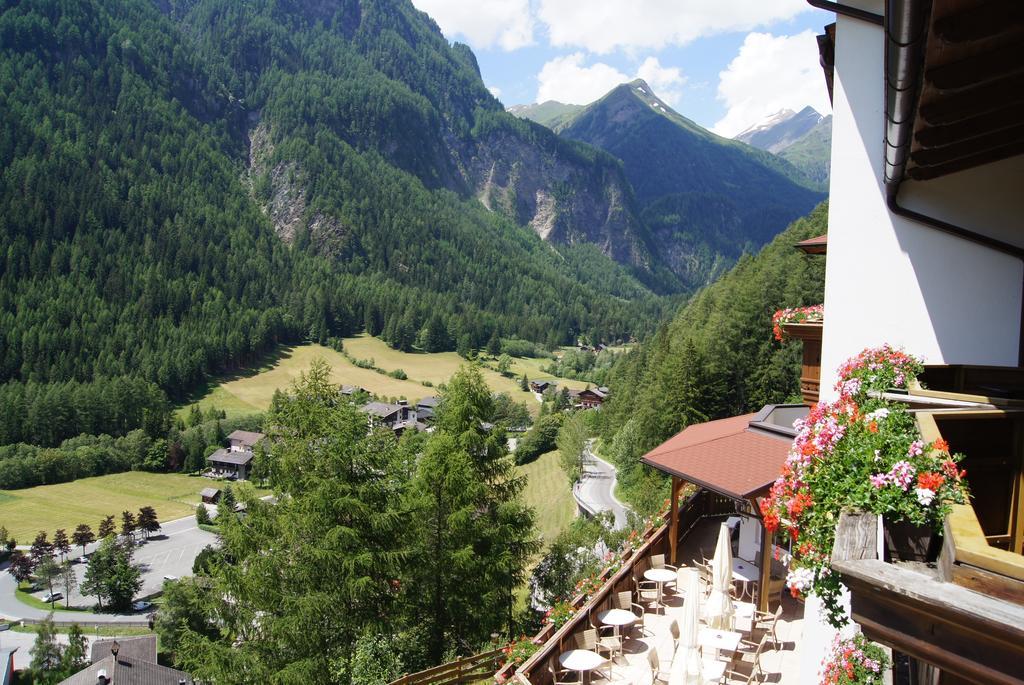 Alpin Panoramahotel Laerchenhof Heiligenblut Ruang foto