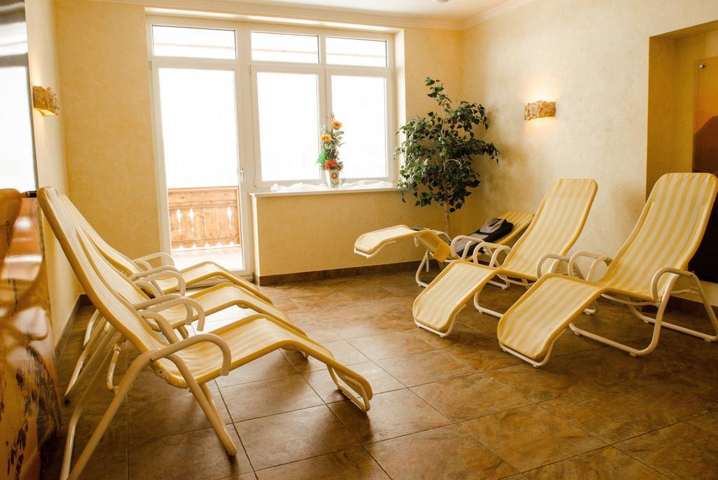Alpin Panoramahotel Laerchenhof Heiligenblut Bagian luar foto